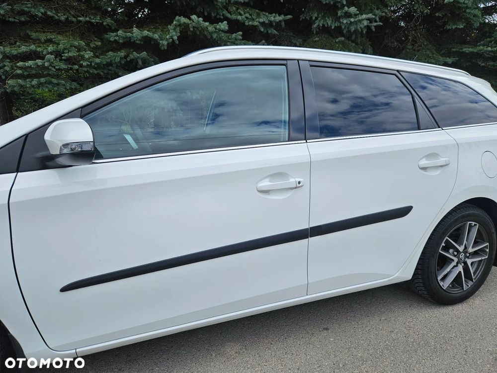 Toyota Auris 1.6 Valvematic Life - 3