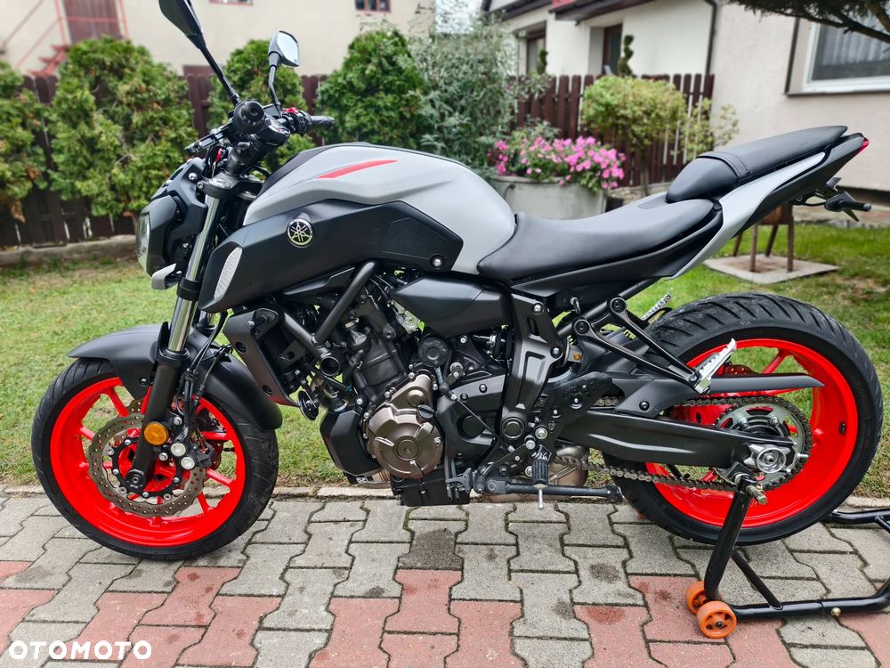 Yamaha MT - 19