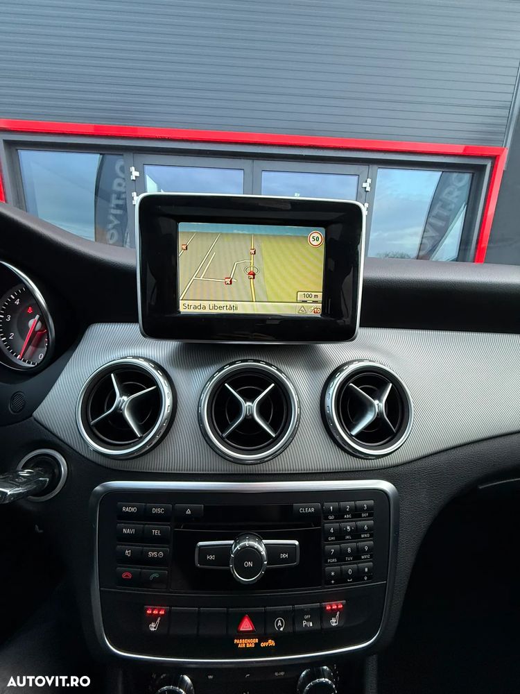 Mercedes-Benz GLA 200 AMG Line - 37