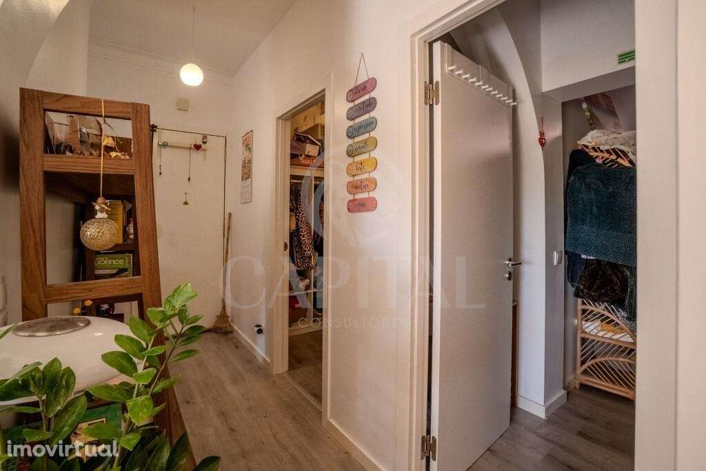 T2 com enorme Terraço na Amadora - Grande imagem: 3/24