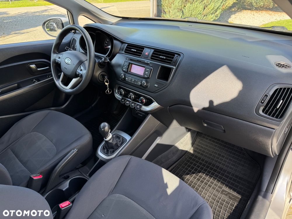 Kia Rio - 13