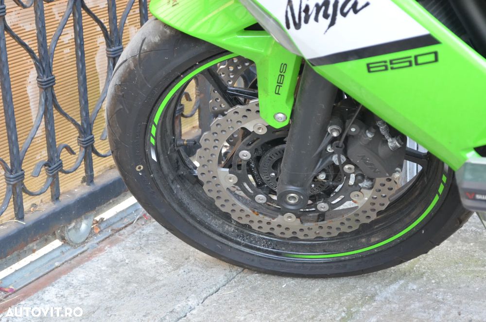 Kawasaki Ninja 650 - 12
