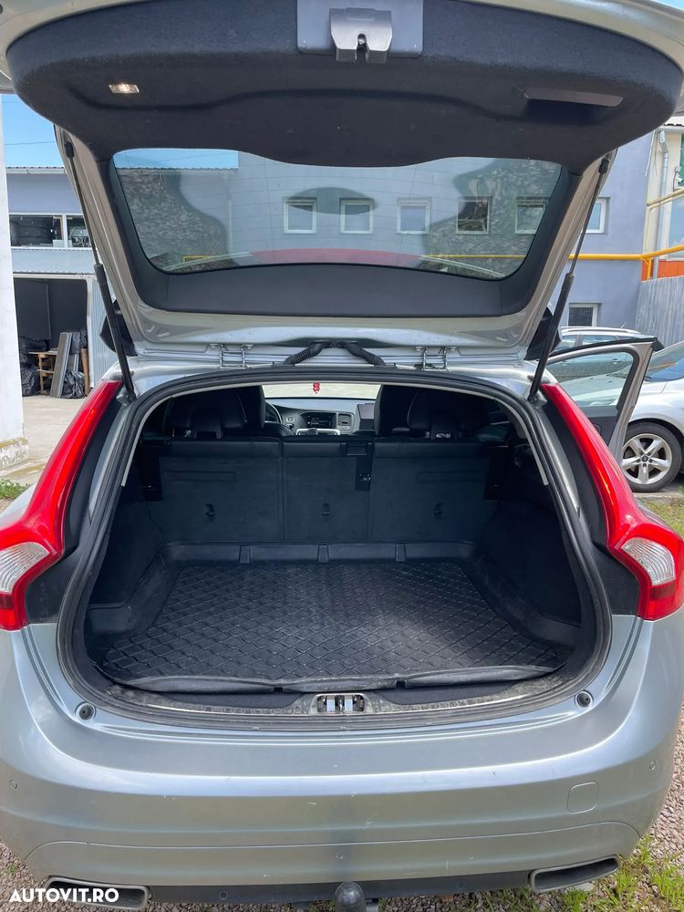 Volvo V60 D4 DRIVe Momentum - 6