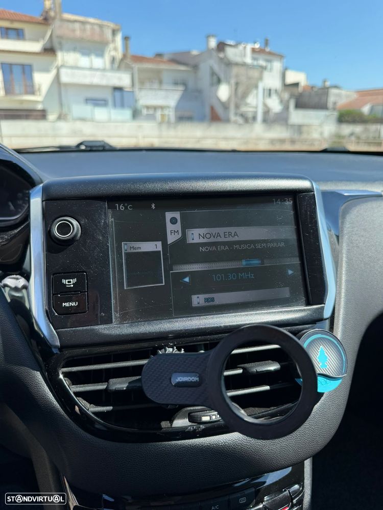 Peugeot 208 1.4 HDi Allure - 12
