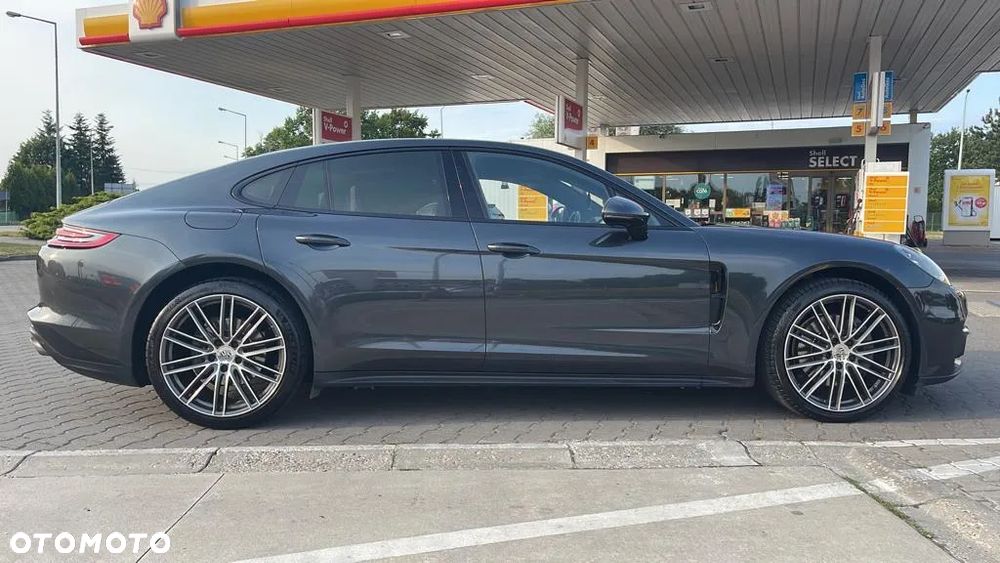 Porsche Panamera 4S Executive - 10