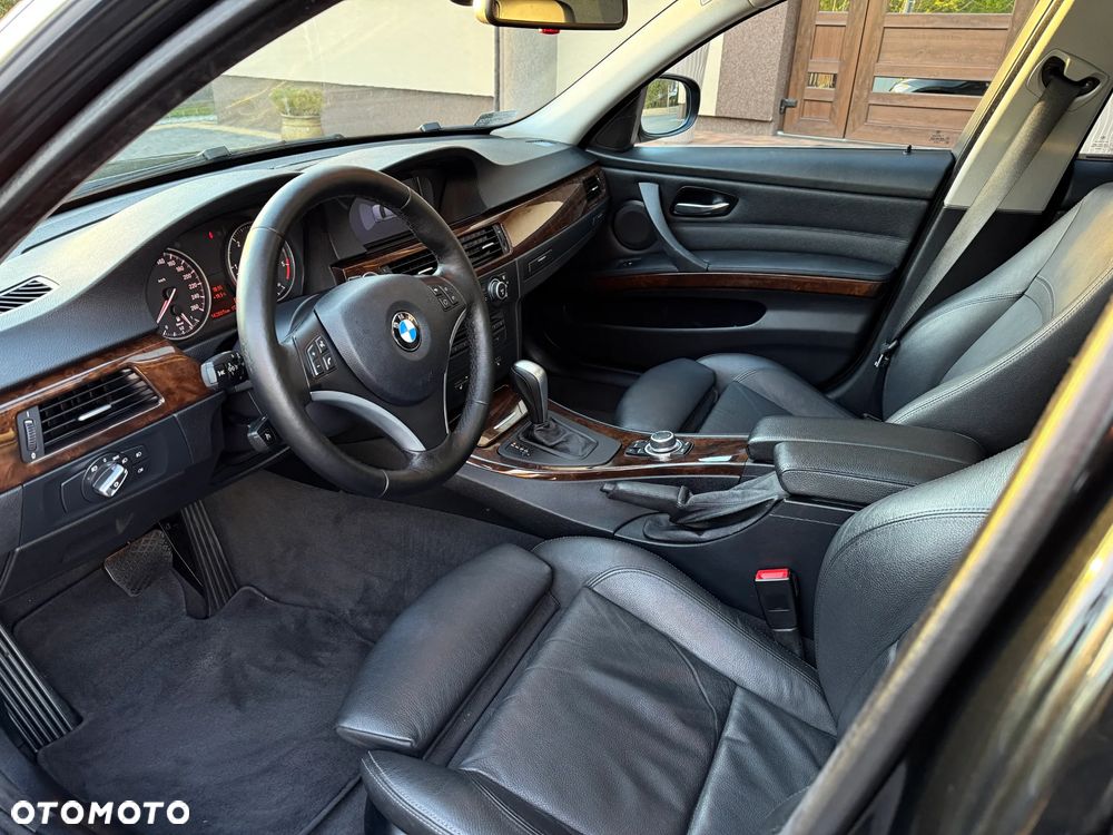 BMW Seria 3 320d xDrive DPF - 20