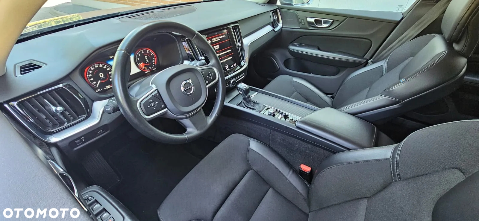 Volvo V60 T4 Geartronic Momentum Pro - 20