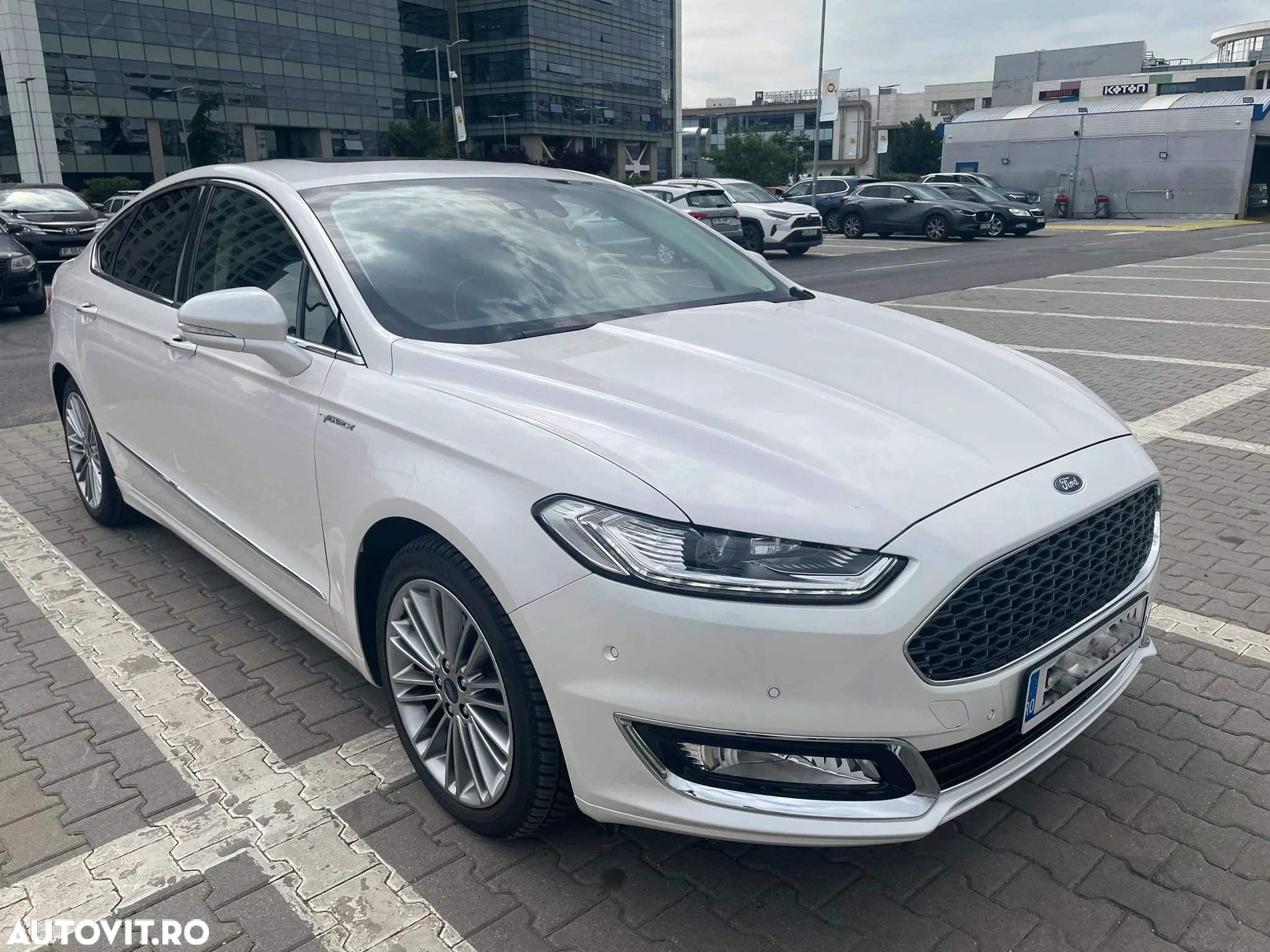 Ford Mondeo 2.0 HEV Vignale - 2