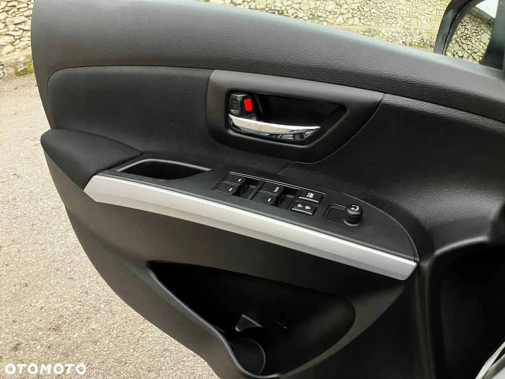 Suzuki SX4 S-Cross 1.6 Comfort - 10