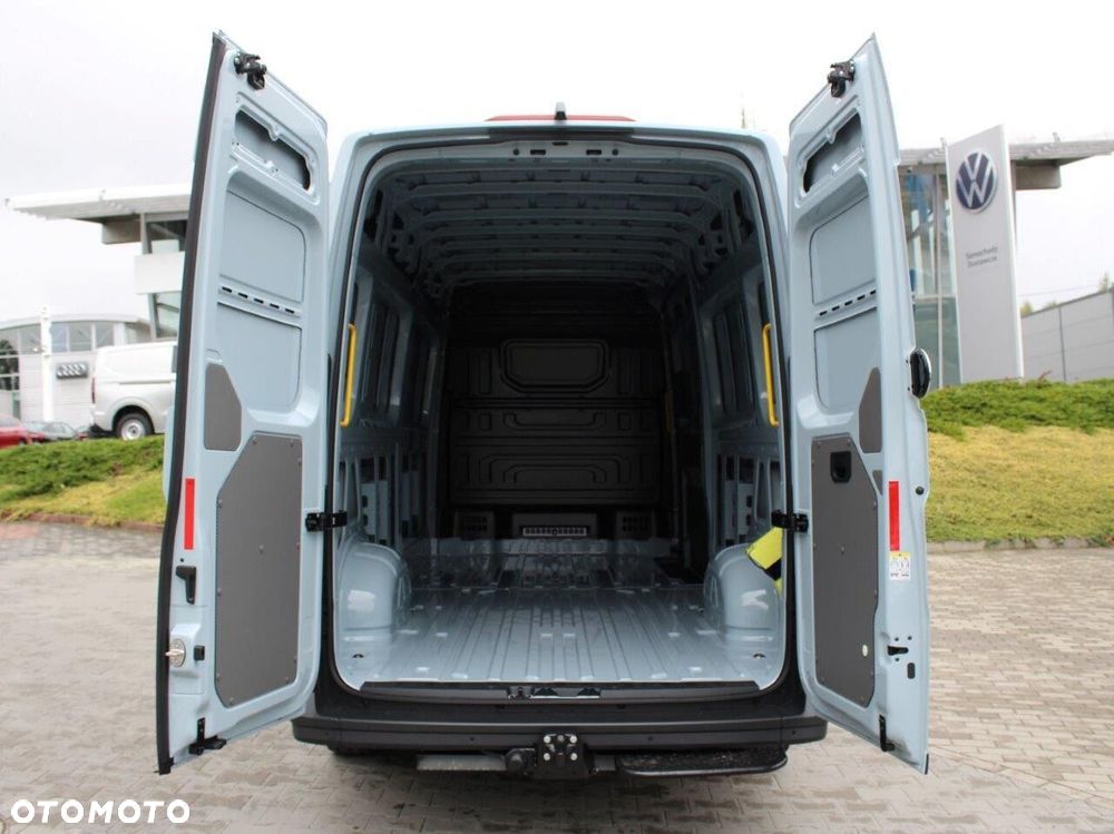 Volkswagen Crafter 2.0 TDI Manual - 10