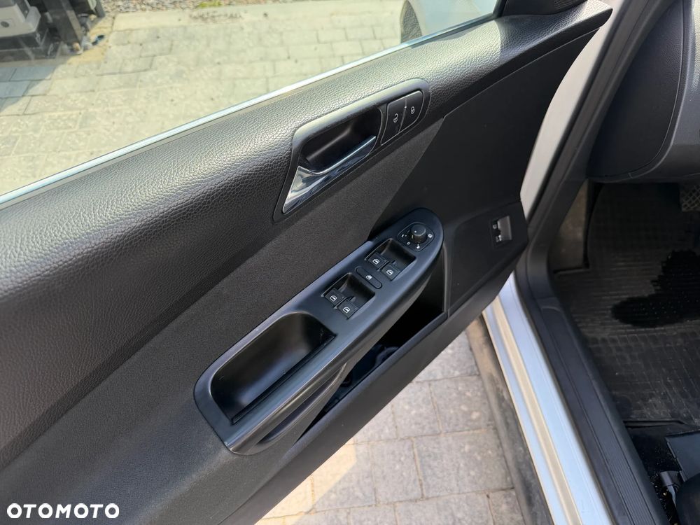 Volkswagen Passat 2.0 FSI Automatik Comfortline - 10