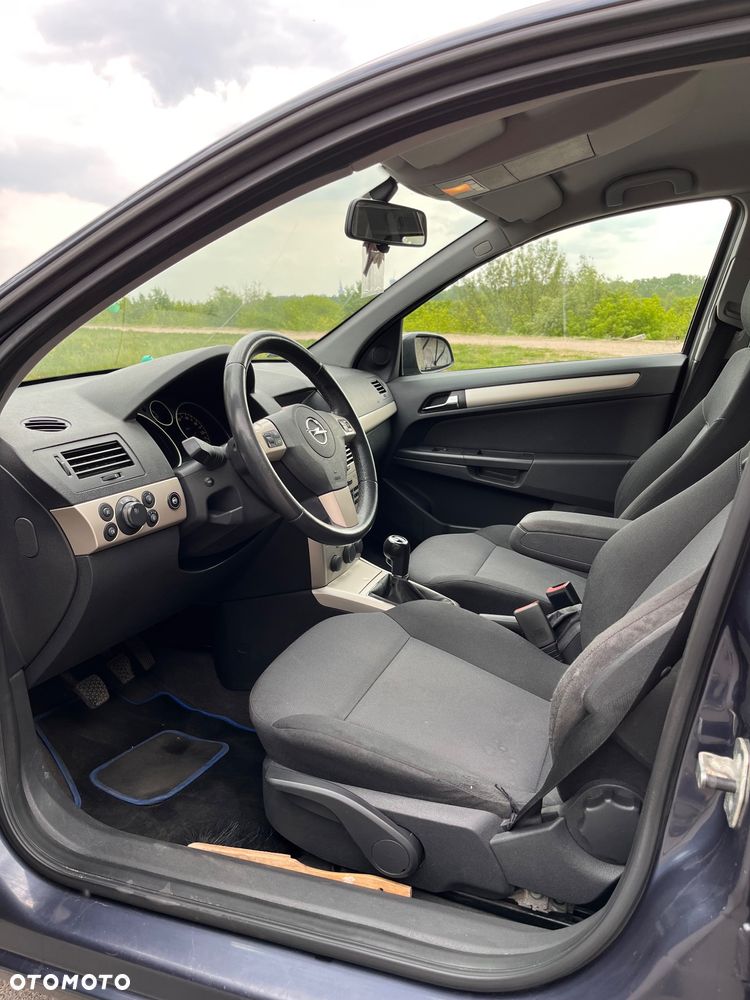 Opel Astra 1.6 Enjoy - 9