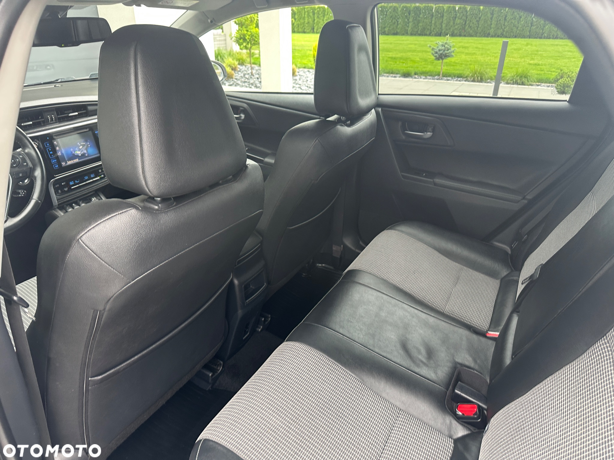 Toyota Auris Hybrid 135 Premium - 23