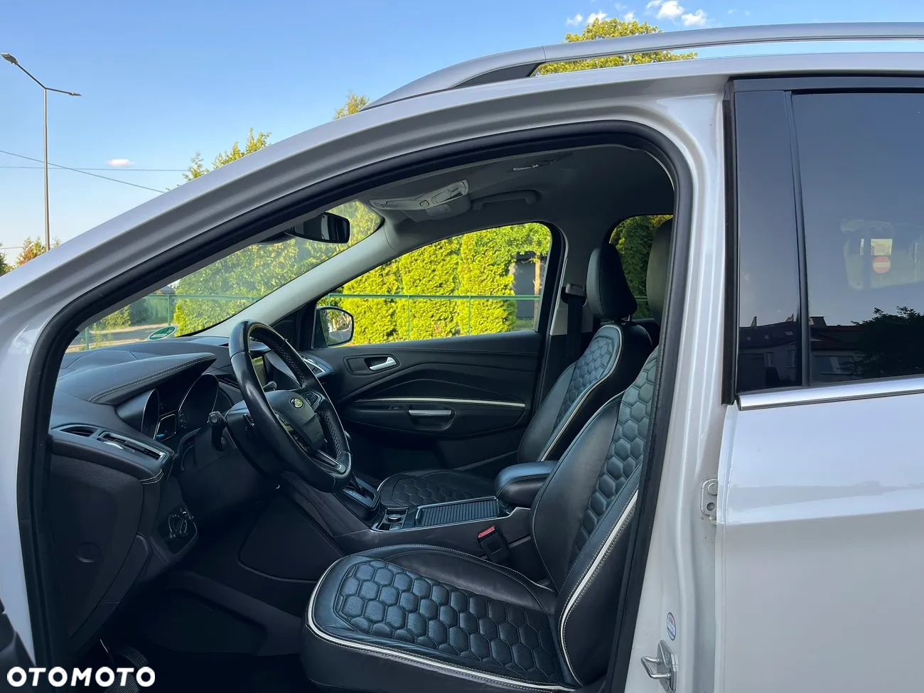 Ford Kuga 2.0 TDCi 4x4 Vignale - 22