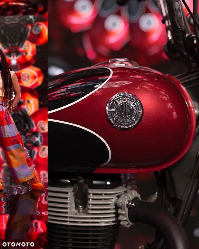 Royal Enfield Classic - 4