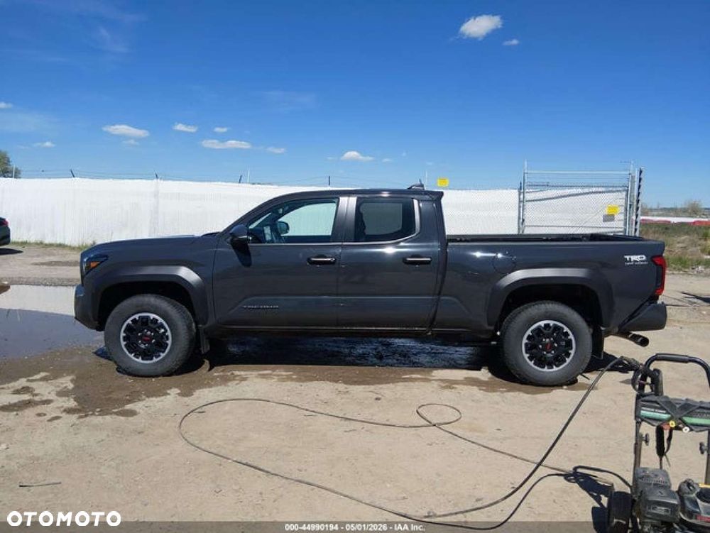 Toyota Tacoma - 2