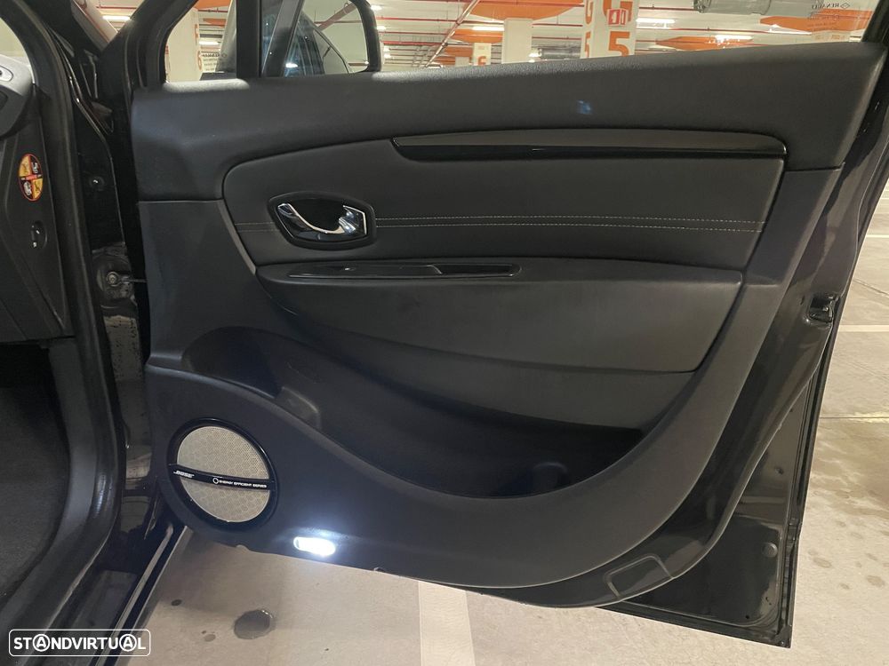 Renault Grand Scénic 1.6 dCi Bose Edition SS - 36