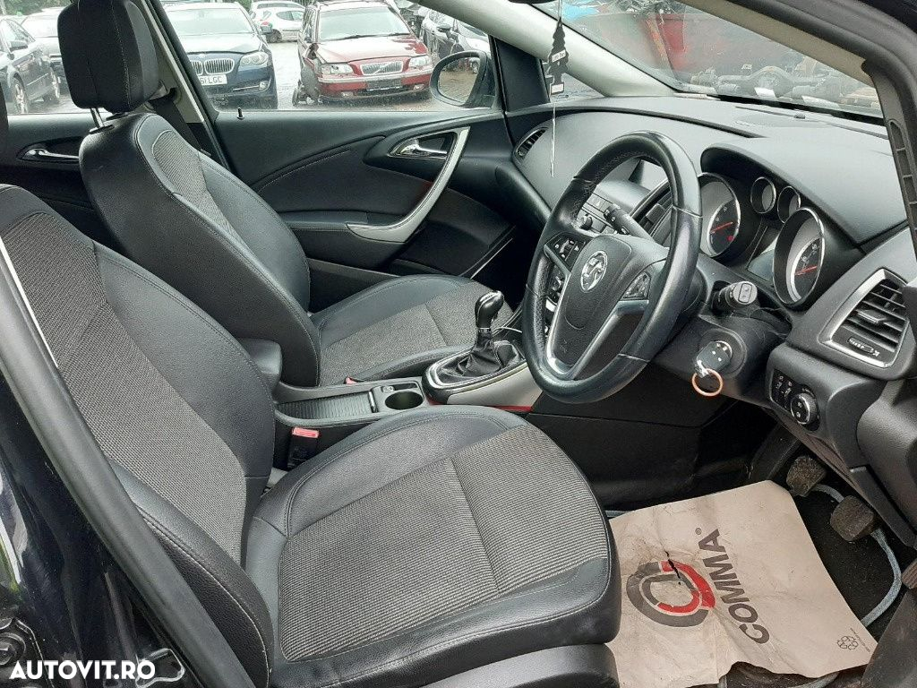 Ceasuri bord Opel Astra J 2011 Hatchback 1.4 TI - 9