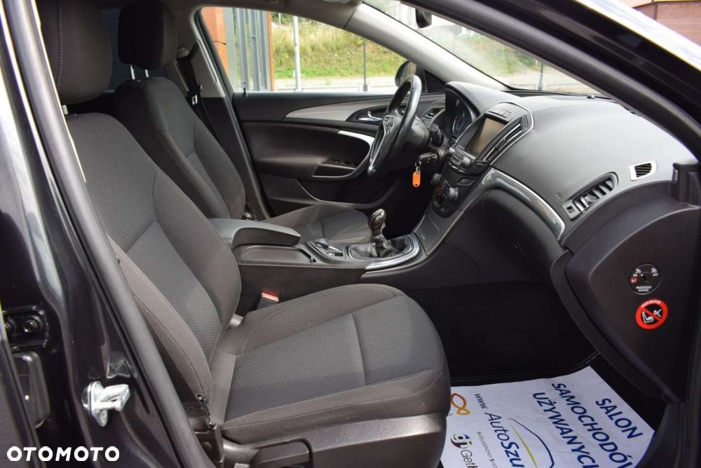 Opel Insignia - 26