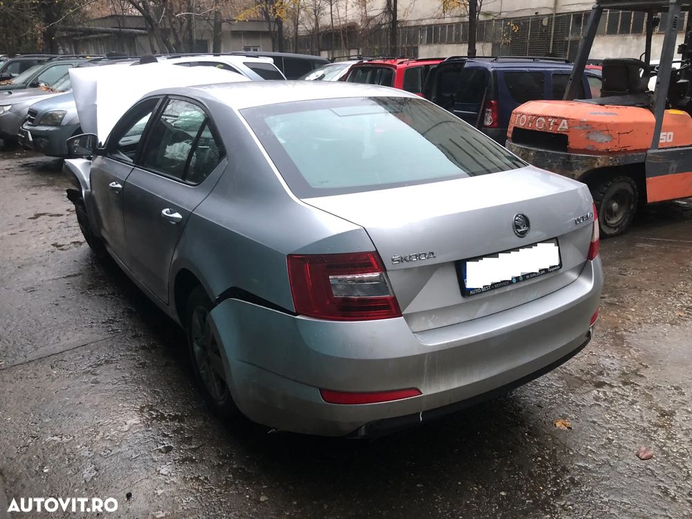 Dezmembrez Skoda Octavia 2014 diesel gri argintiu
