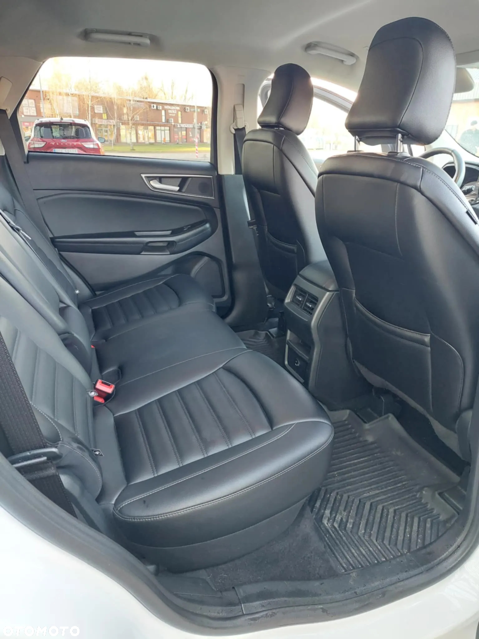 Ford Edge - 11