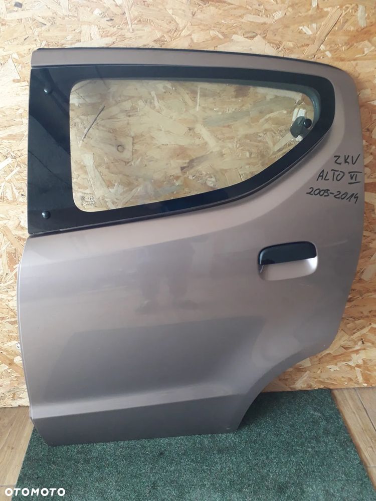 Drzwi Lewy Tył Suzuki Alto VI ZKV - 1