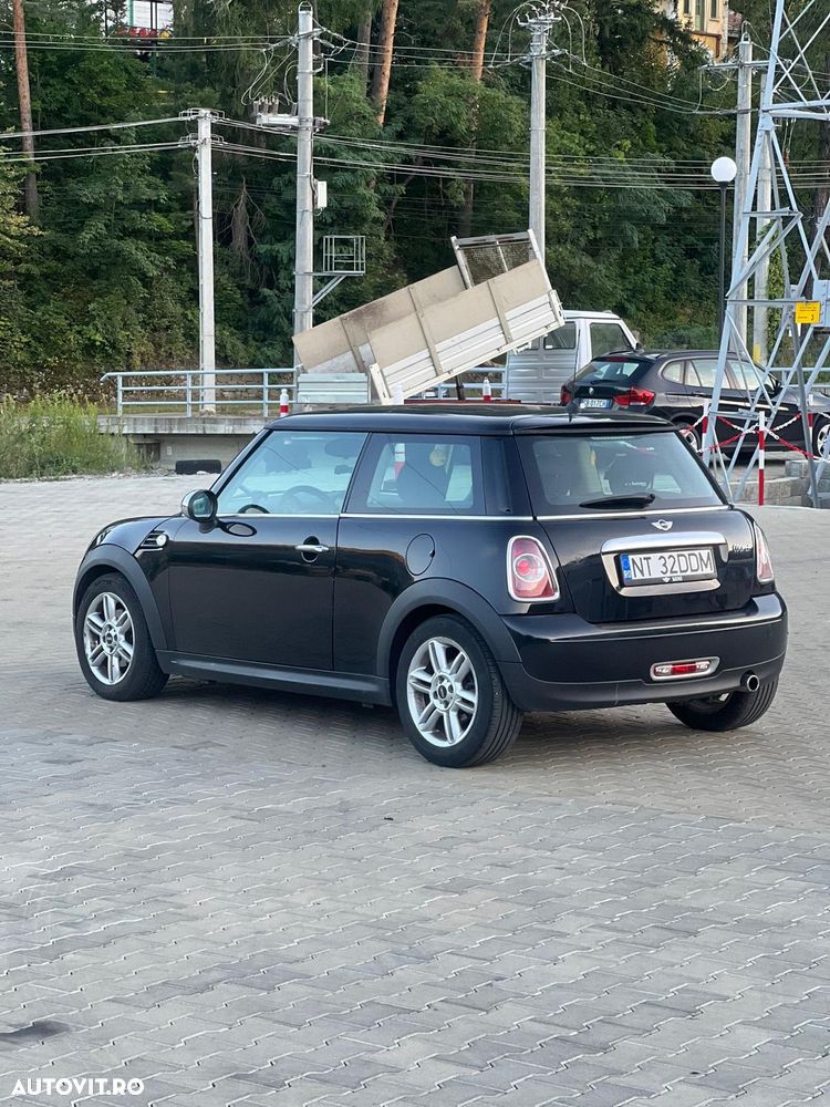 Mini Cooper Standard - 4