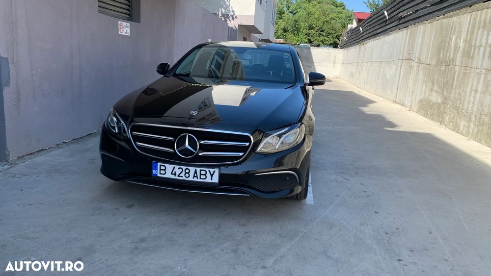Mercedes-Benz E 300 Aut. - 2