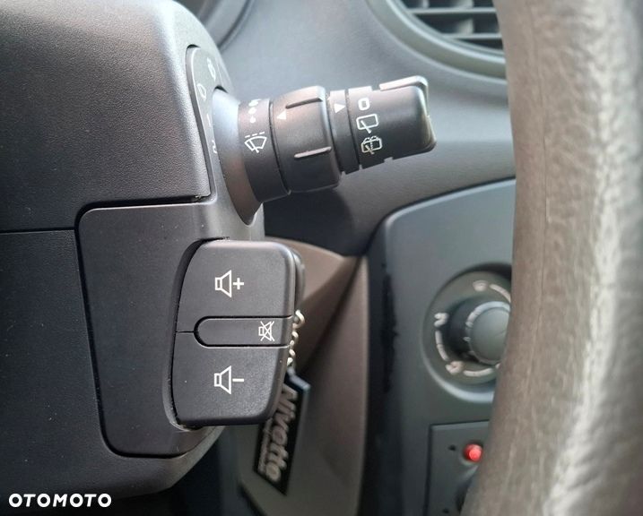 Renault Clio 1.2 16V Expression - 14