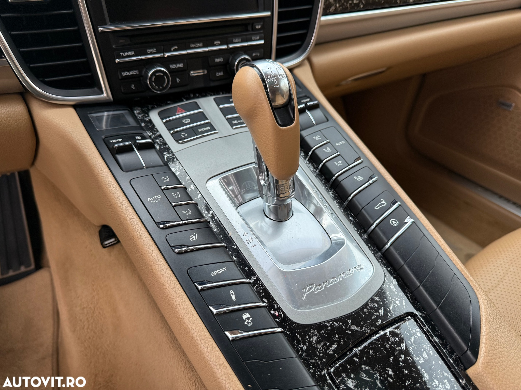 Porsche Panamera 4 PDK Platinum Edition - 36