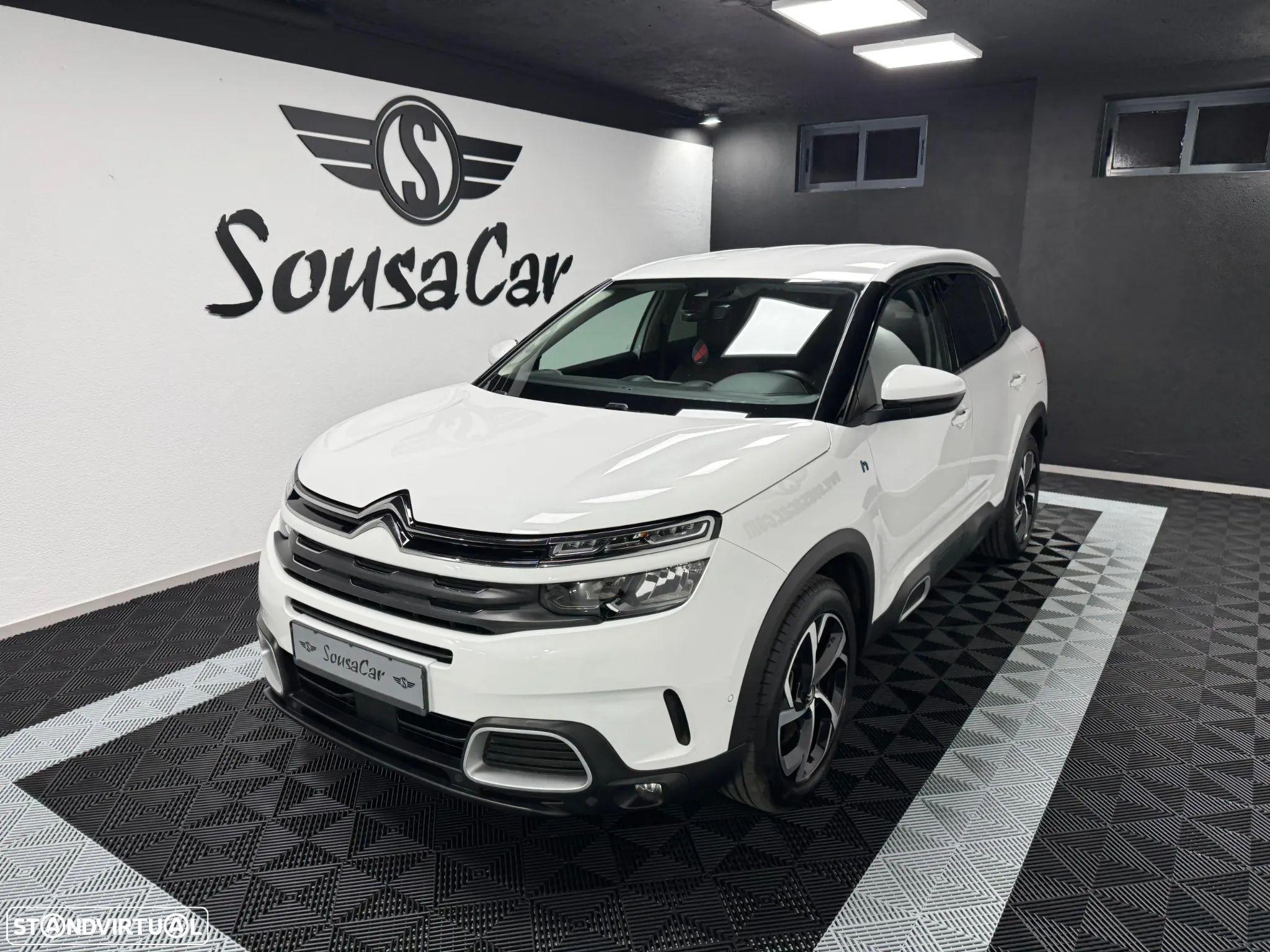 Citroën C5 Aircross 1.6 Hybrid Shine e-EAT8 - 1