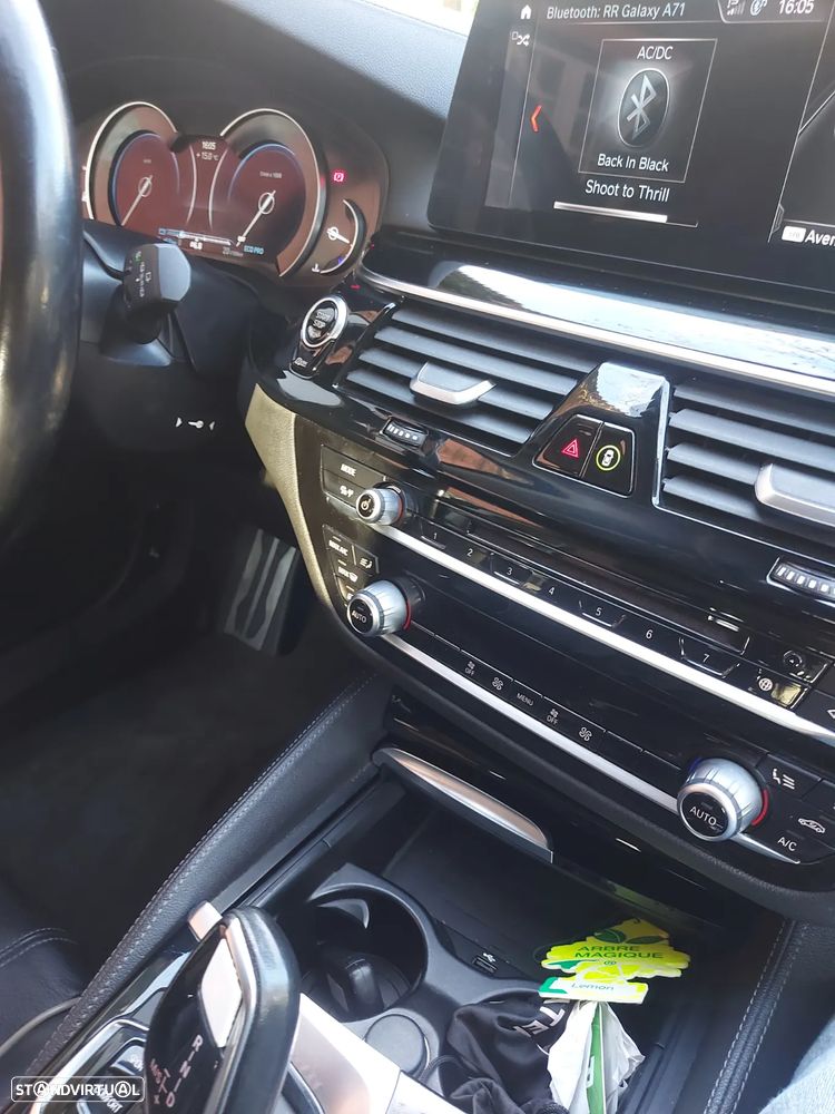 BMW 520 d xDrive Line Luxury Auto - 16