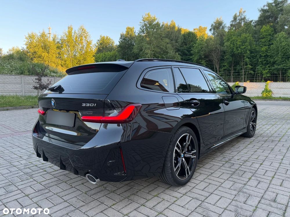 BMW Seria 3 330i xDrive M Sport - 8