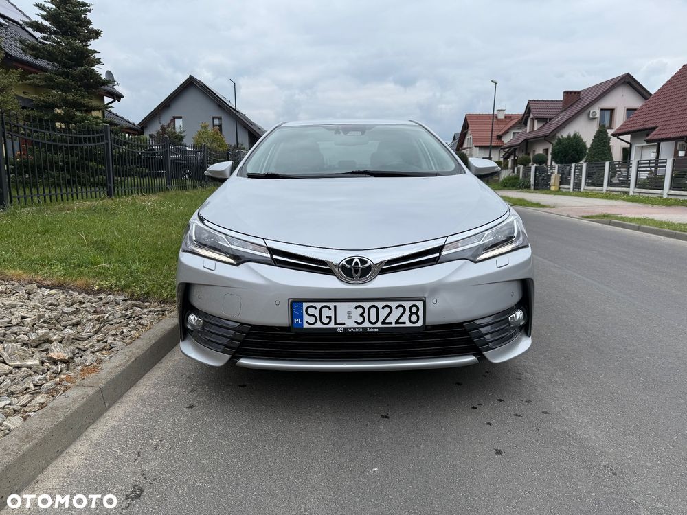 Toyota Corolla 1.6 50th Anniversary - 4