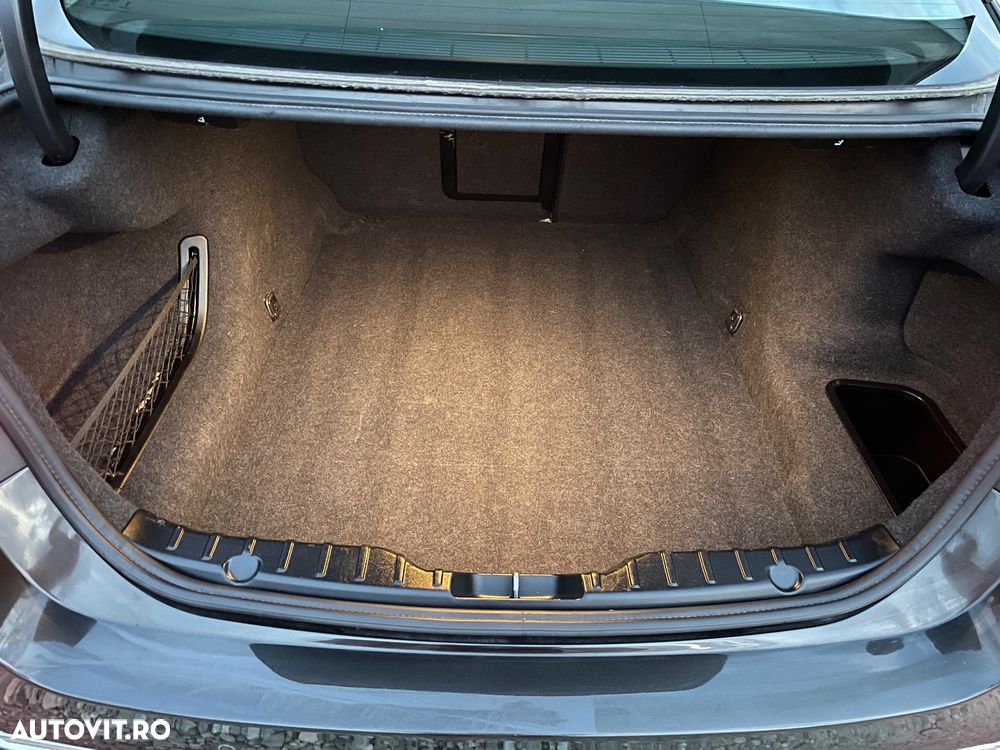 BMW Seria 5 520d Aut. Luxury Line - 10