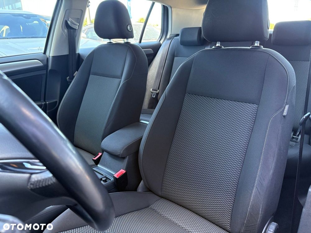 Volkswagen Golf - 13
