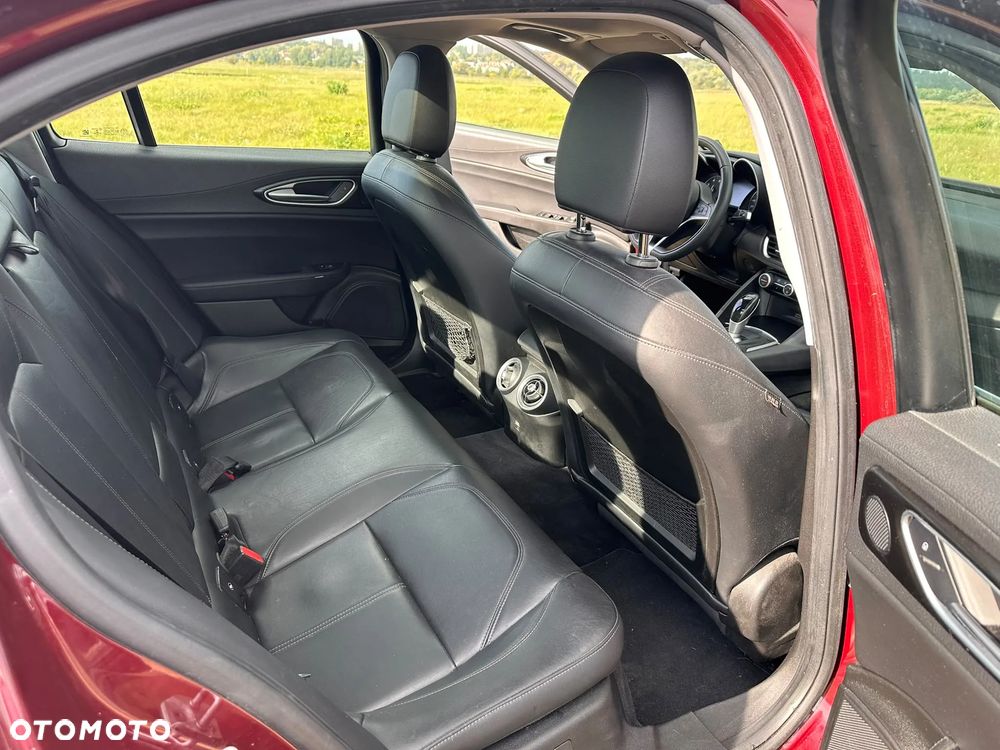 Alfa Romeo Giulia - 18