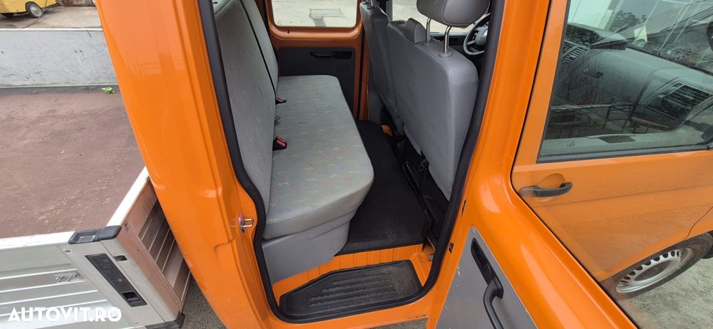 Volkswagen Transporter - 9