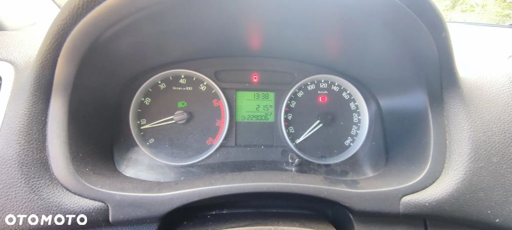 Skoda Roomster 1.4 MPI Active PLUS EDITION - 19