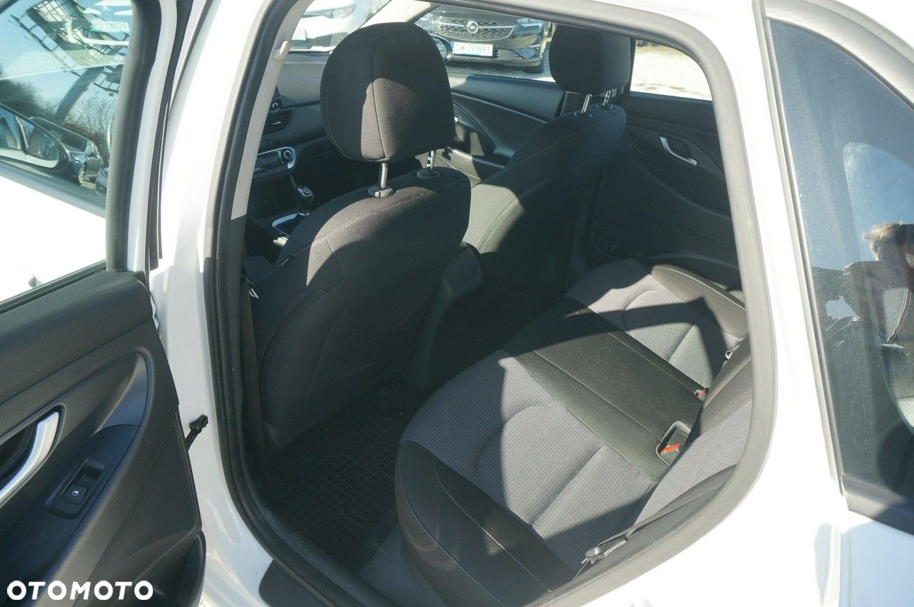 Hyundai i30 - 24