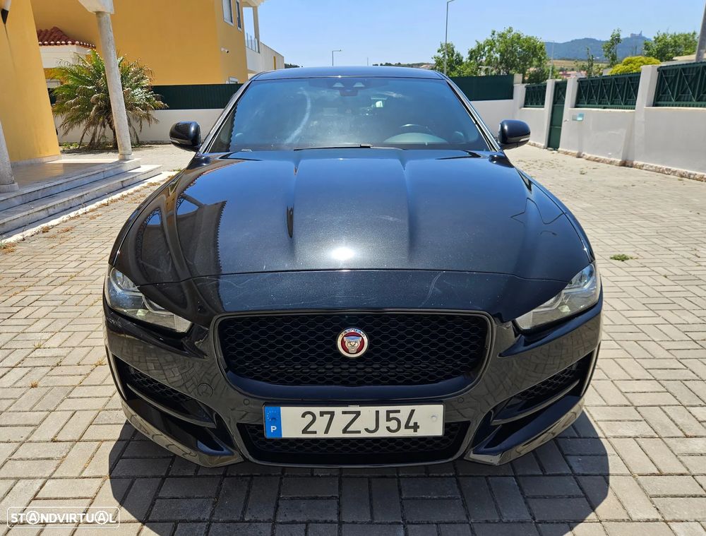 Jaguar XE 2.0 D R-Sport - 27
