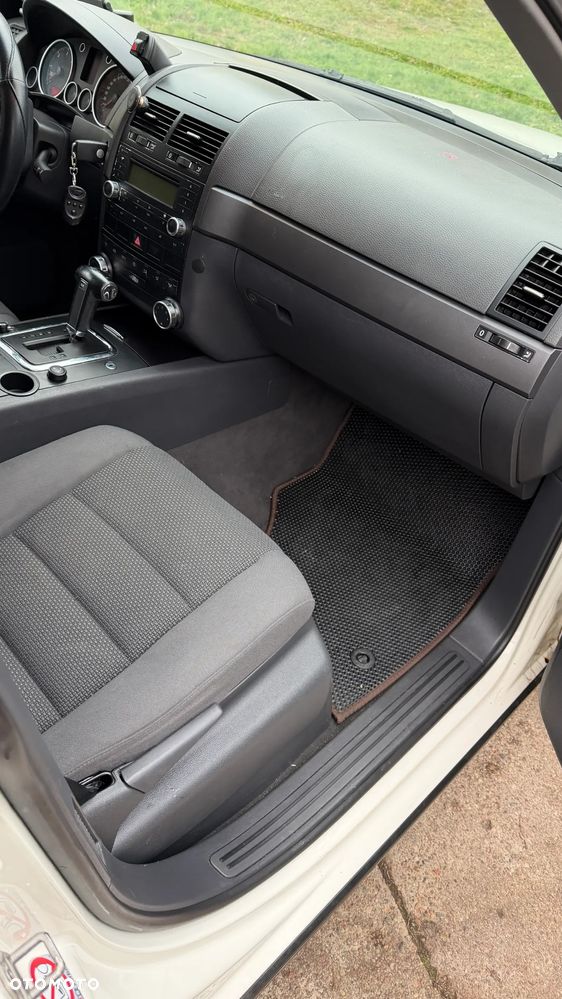 Volkswagen Touareg - 12