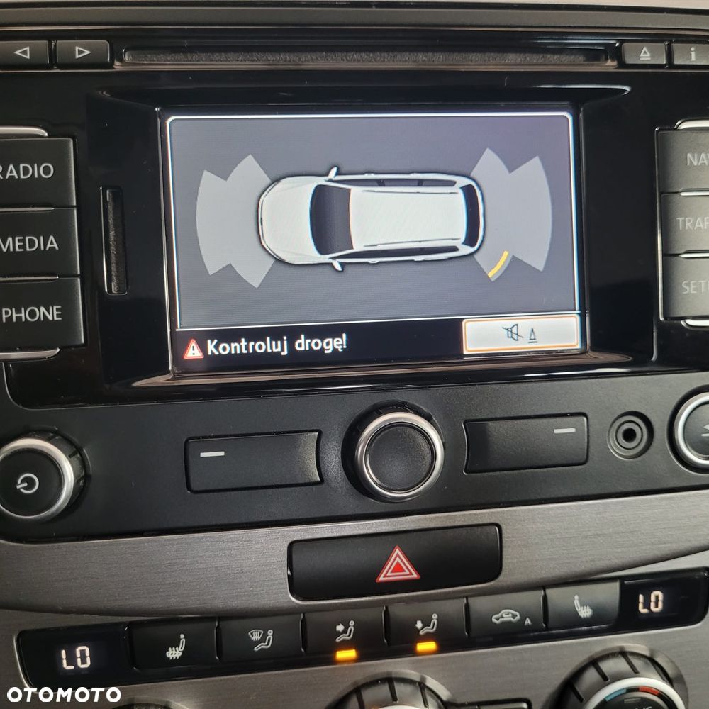 Volkswagen Passat 2.0 TDI Highline - 27