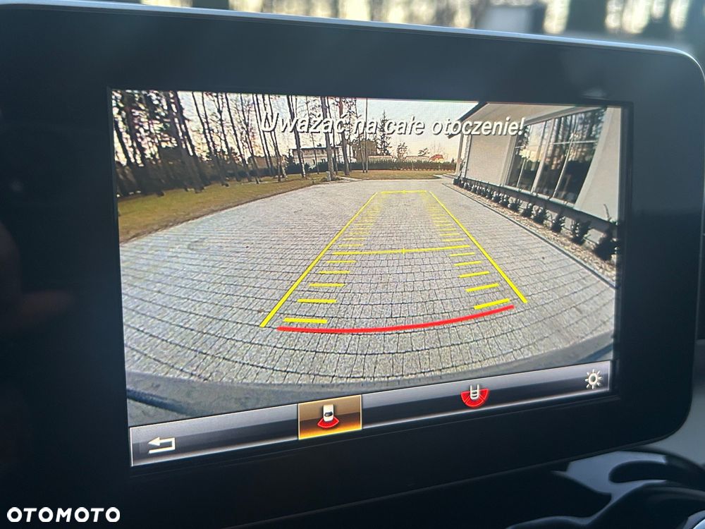 Mercedes-Benz GLC - 21