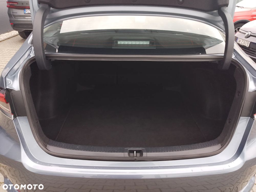 Toyota Corolla 1.5 Comfort - 25