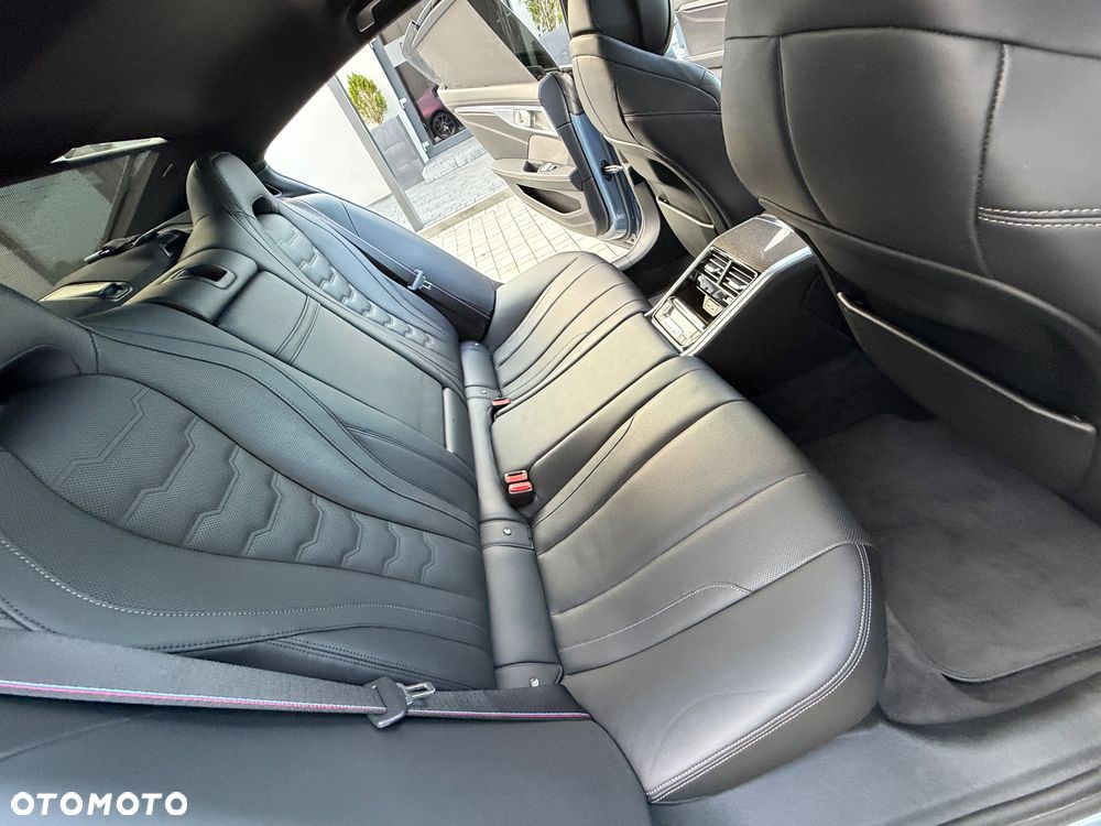 BMW Seria 8 840i xDrive - 23