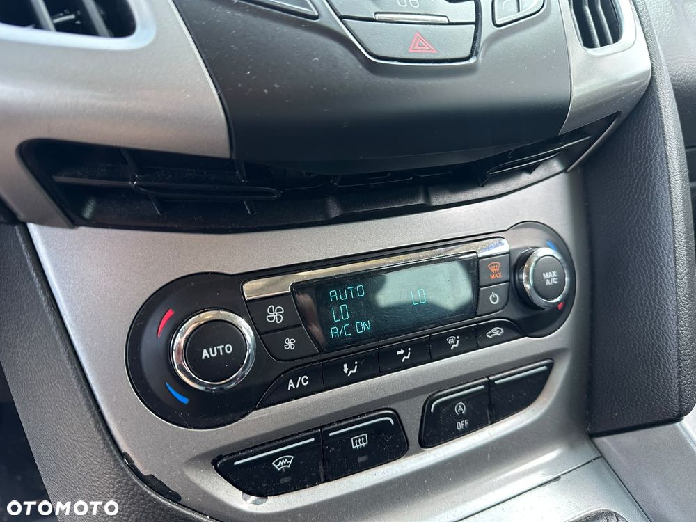 Ford Focus 1.0 EcoBoost Trend Sport - 26