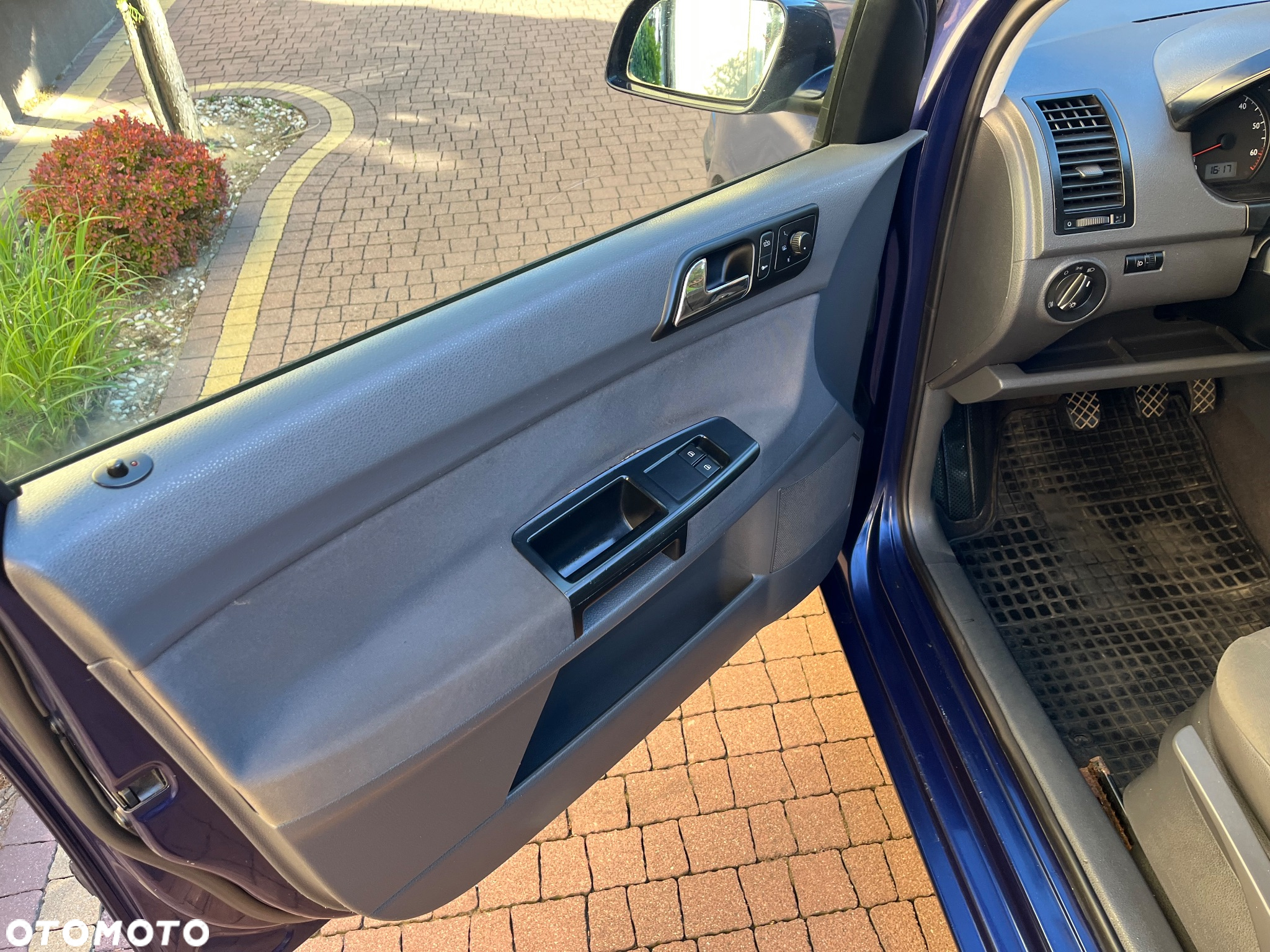 Volkswagen Polo 1.4 16V Comfortline - 12