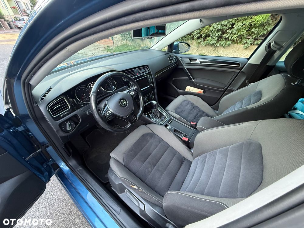 Volkswagen Golf - 9