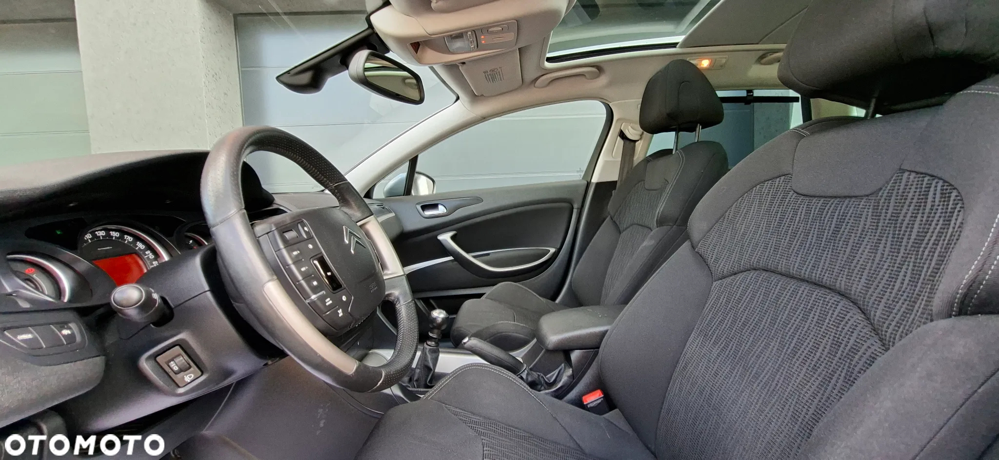 Citroën C5 Tourer HDi 165 FAP Business Class - 17